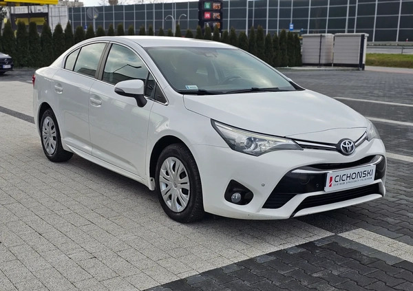 Toyota Avensis cena 39900 przebieg: 227316, rok produkcji 2018 z Strzelin małe 742